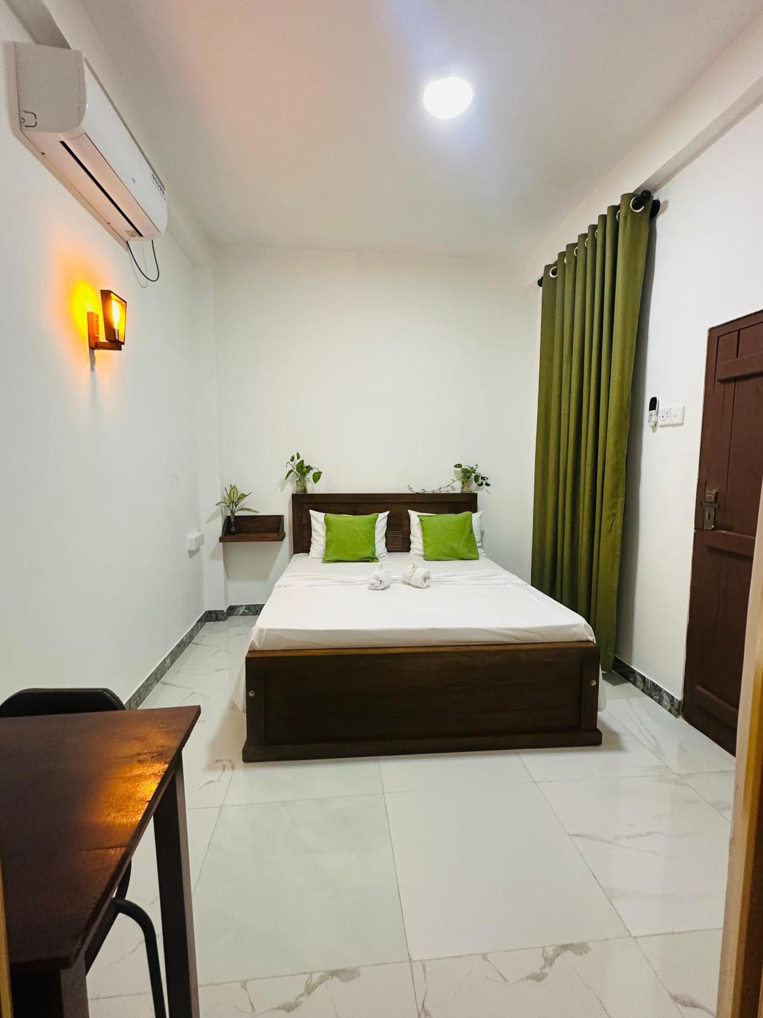 Jaya Villa - Near Airport Негомбо Экстерьер фото