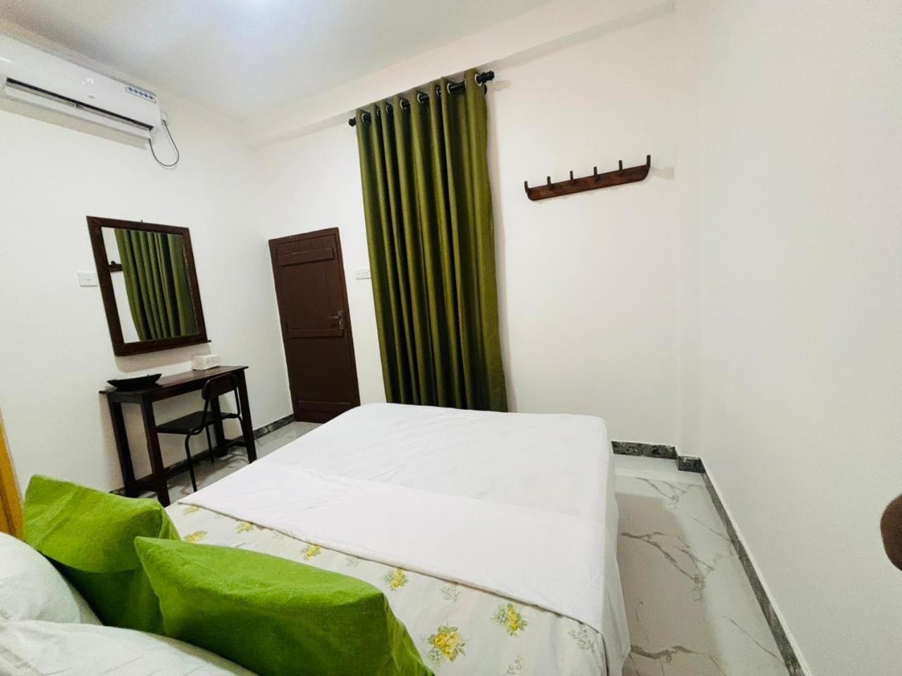 Jaya Villa - Near Airport Негомбо Экстерьер фото