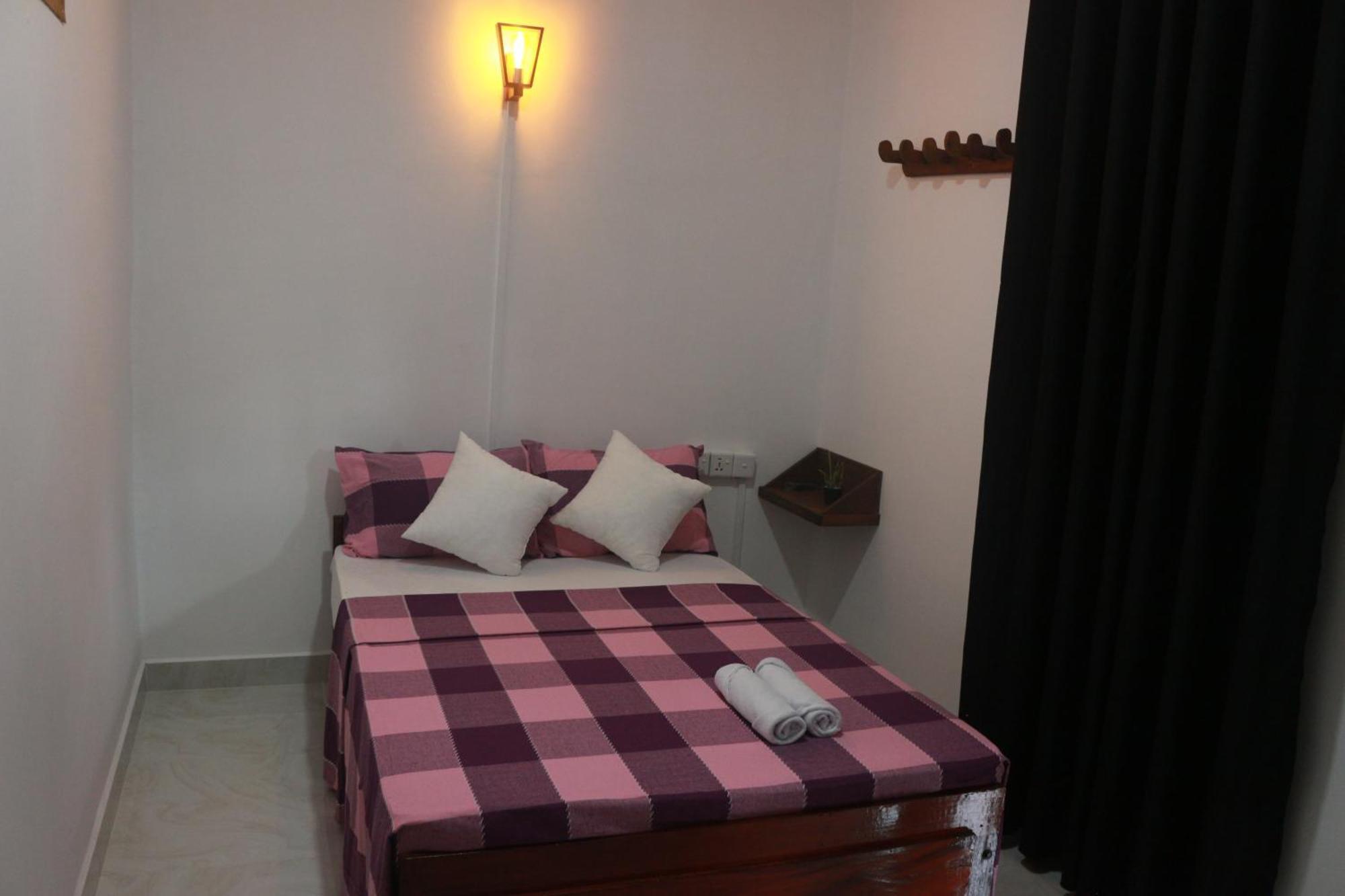 Jaya Villa - Near Airport Негомбо Экстерьер фото